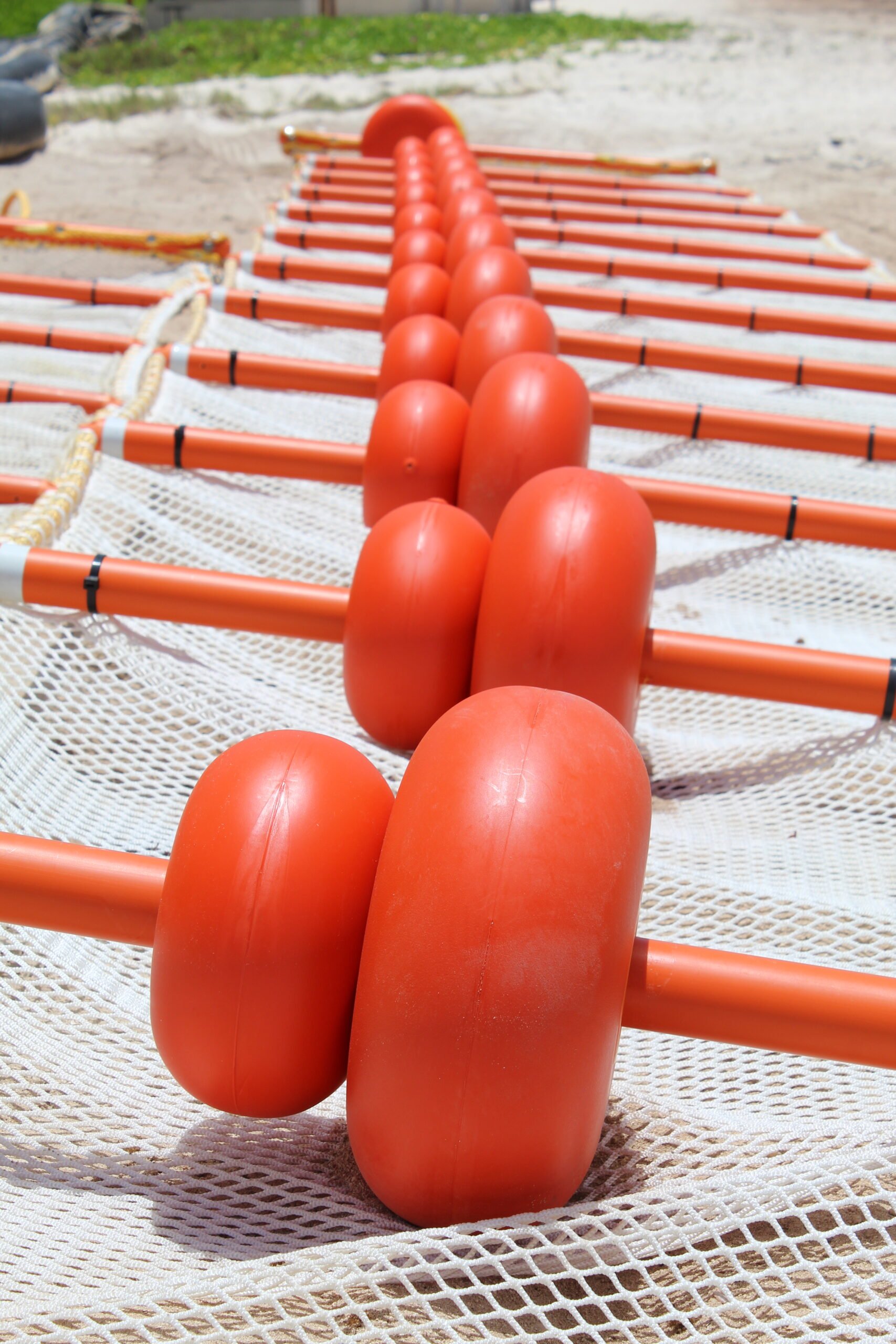 Barrieres-sargasses-7 Booms-Barriers-sargassum-2