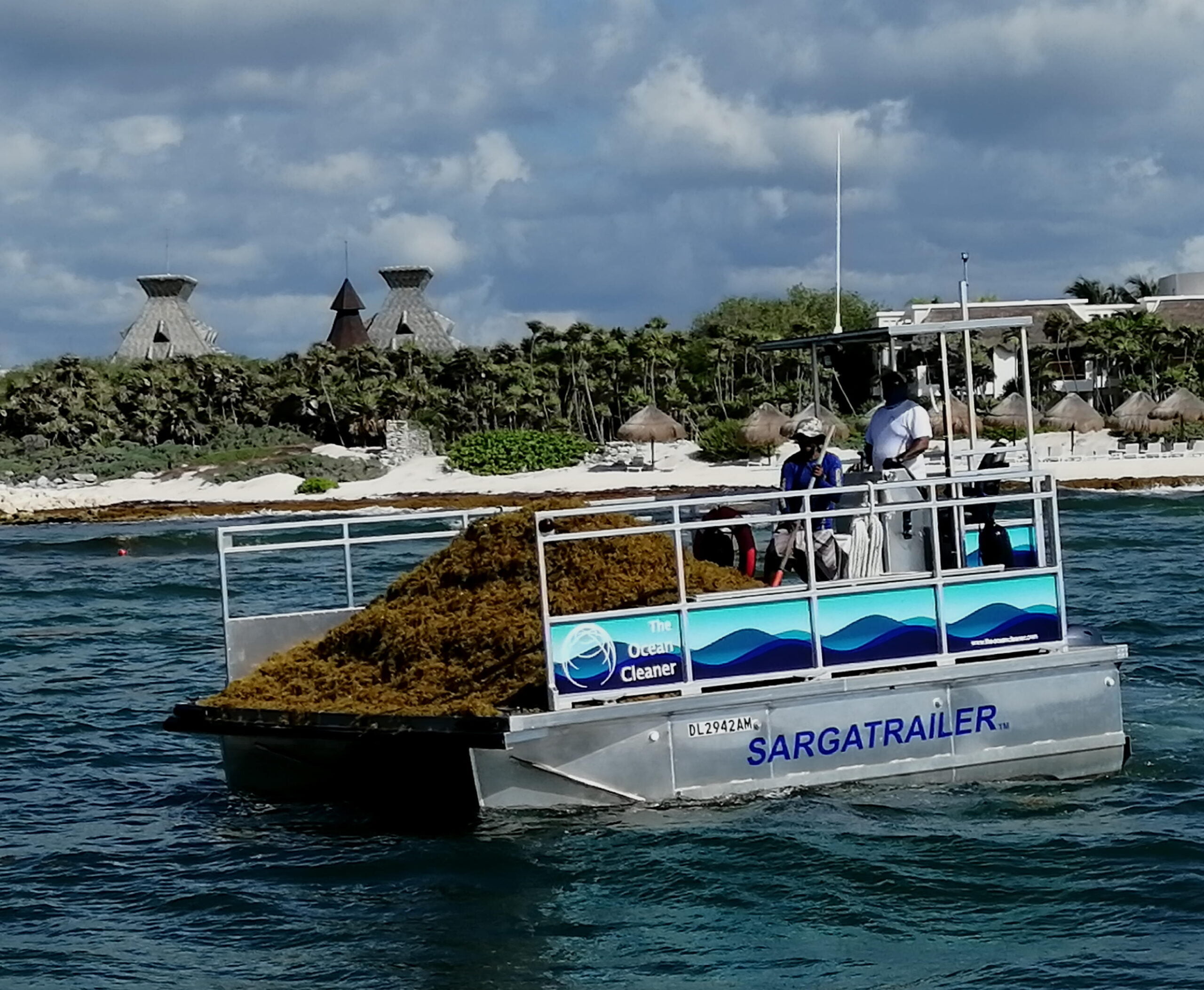 sargassum-boat-the-ocean-cleaner